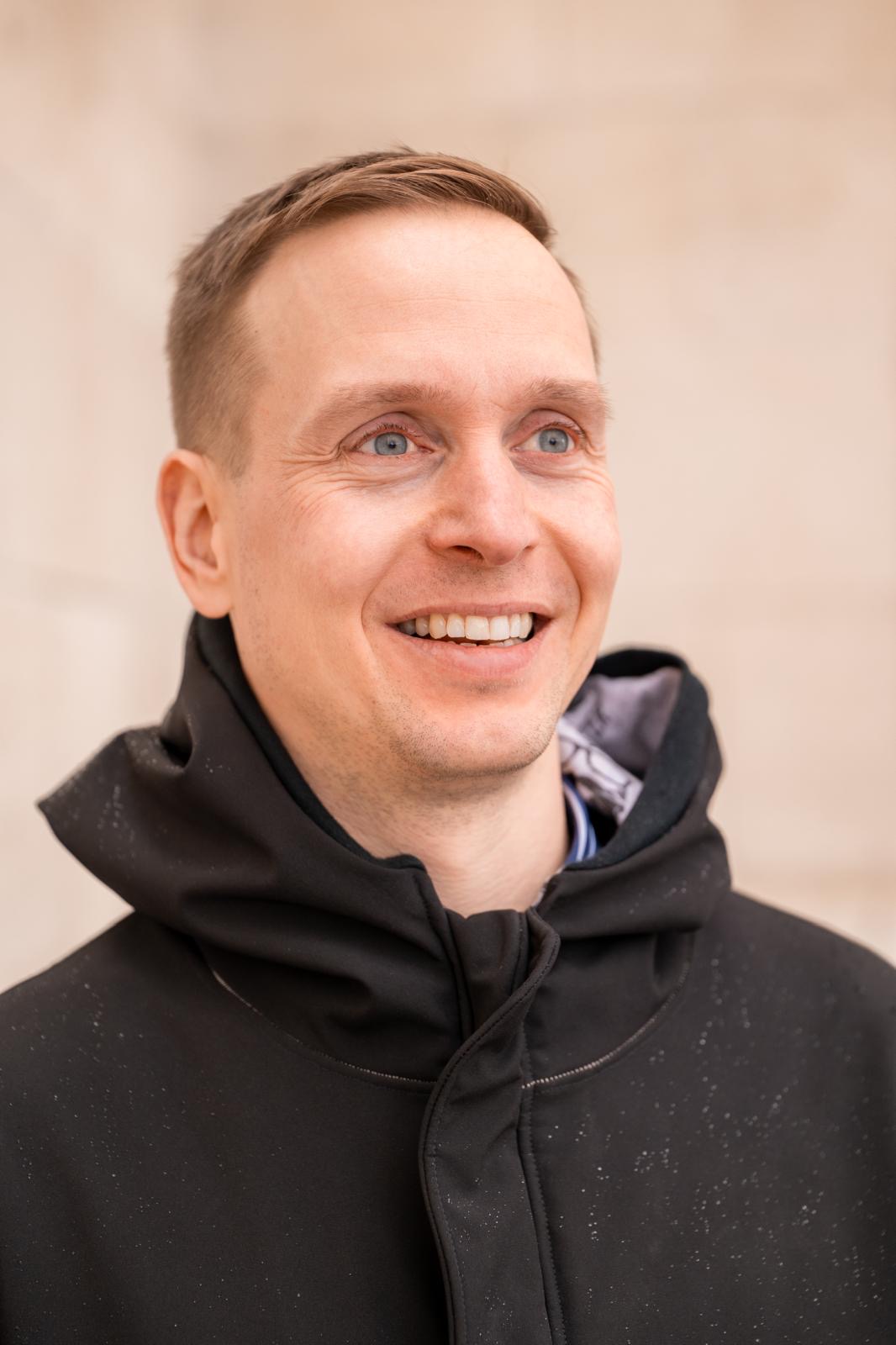 Dr. Ronny G. Gündel